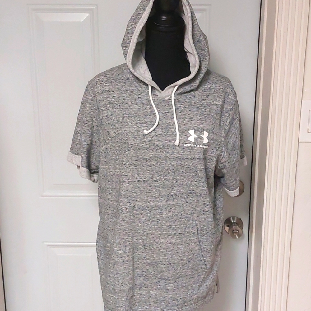 Under Armour Men's Medium Short Sleeve Hoodie